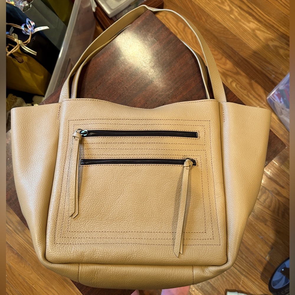 Botkier Camel Leather Shoulder Tote Bag 👜 EUC 🤩